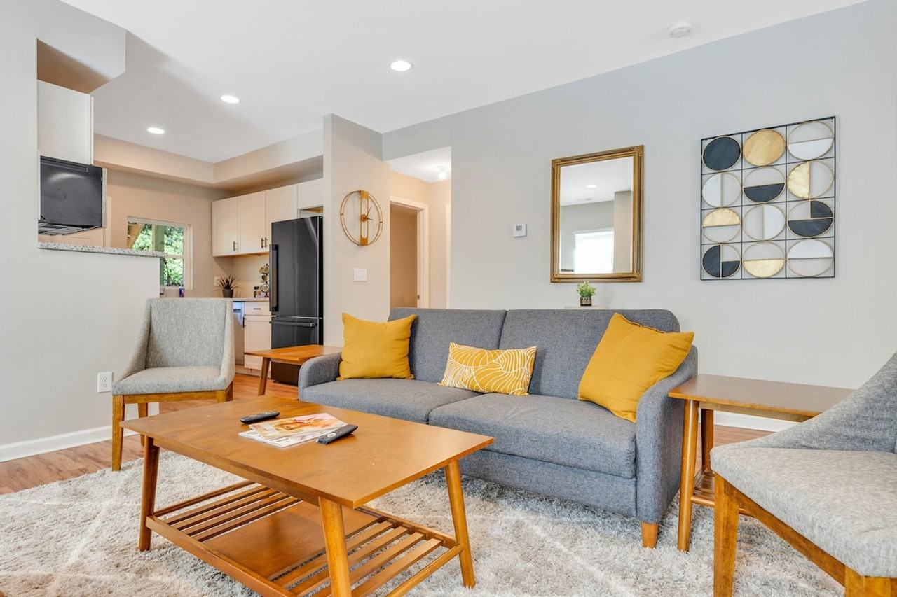947 Palmetto Ave Sw #1609609P - Photo 4 of 28