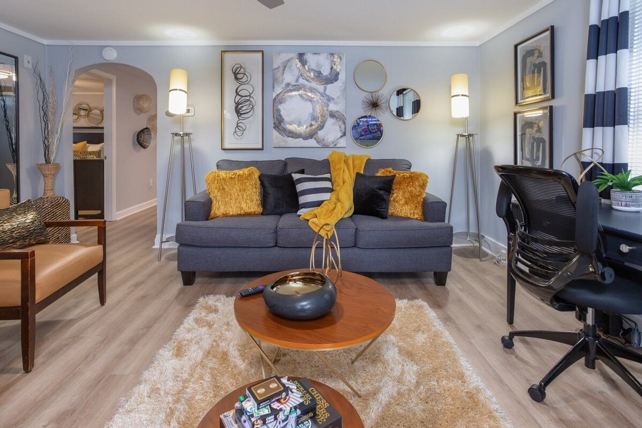721 W Mckinley St #1609611P - Photo 2 of 29