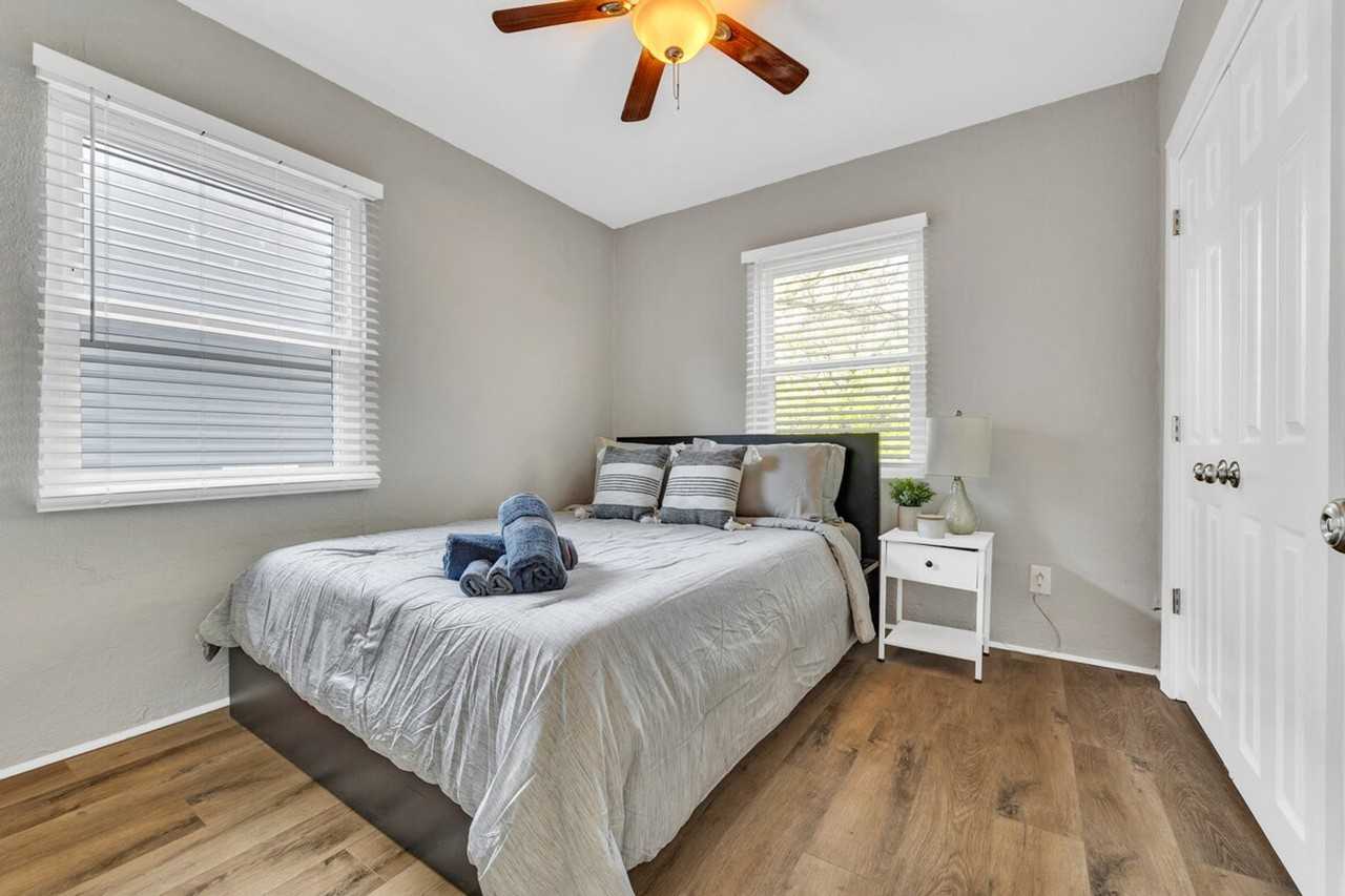 153 South Ave Se #1609626P - Photo 6 of 19