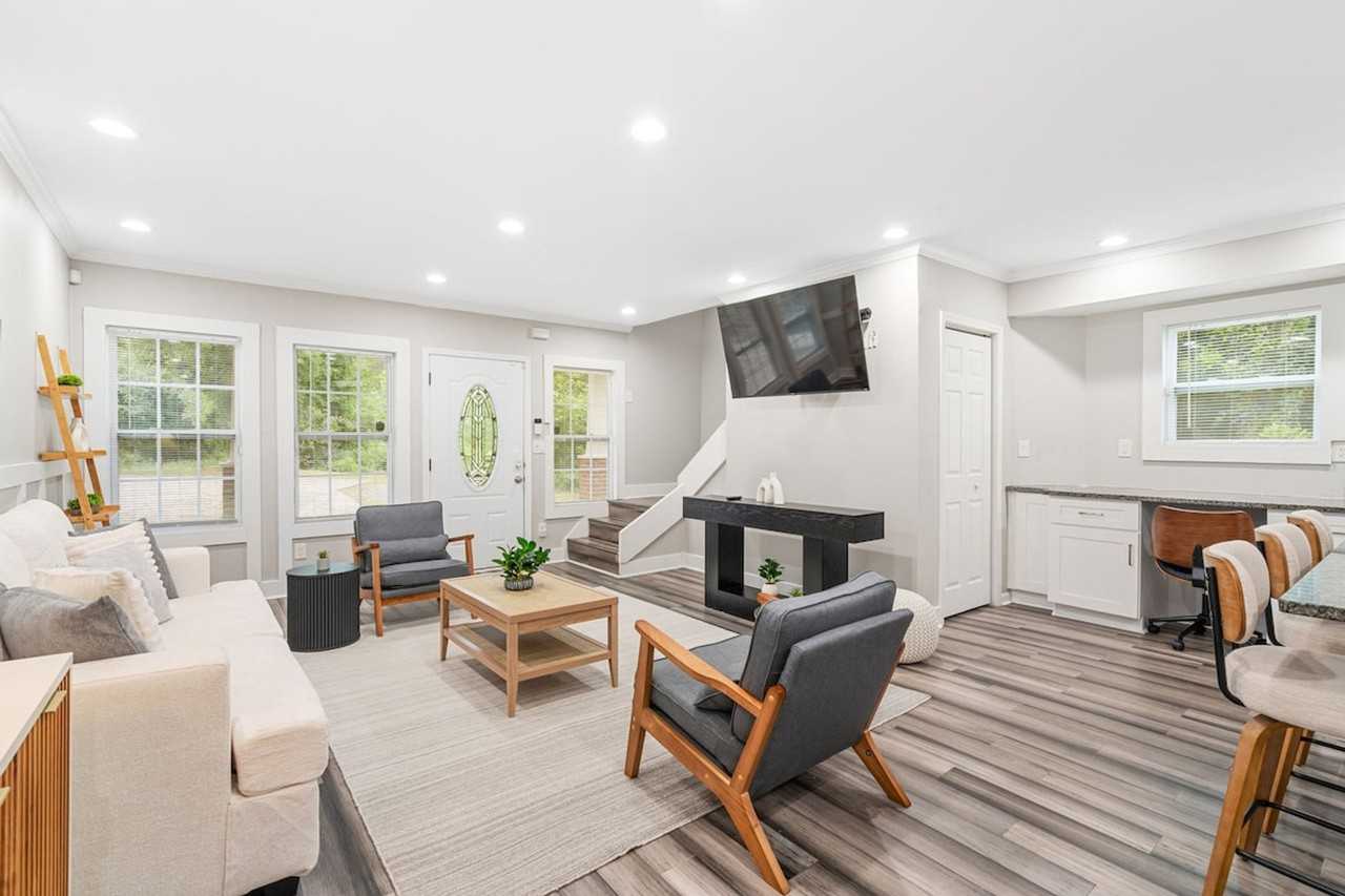 1409 Bridges Ave Sw #1609634P - Photo 3 of 30