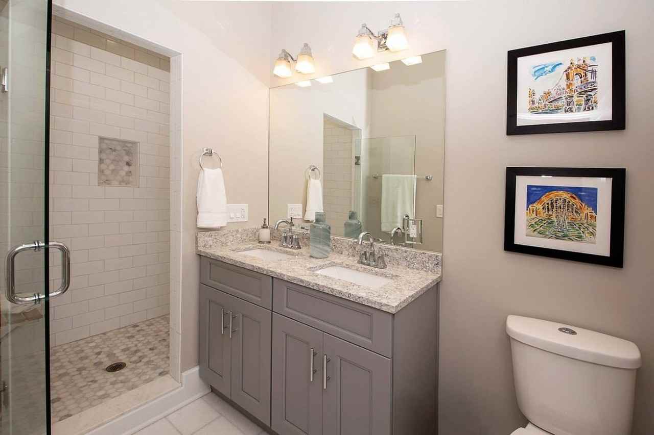 333 E 8th St #1624837P - Photo 6 of 19