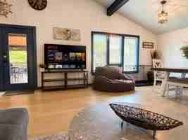 featured image of 125 Erin Dr