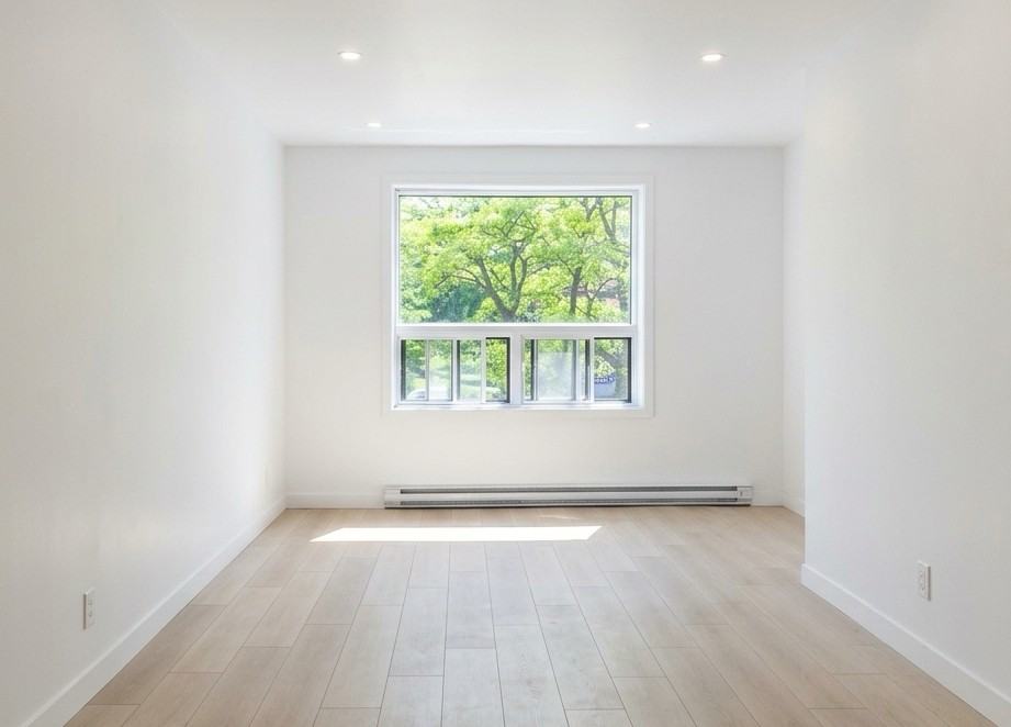4601 Avenue du Parc - Photo 2 of 5