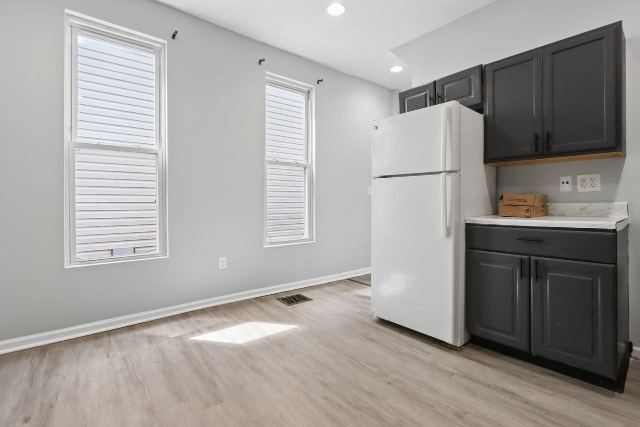 195 E Innis Ave #195 - Photo 2 of 27