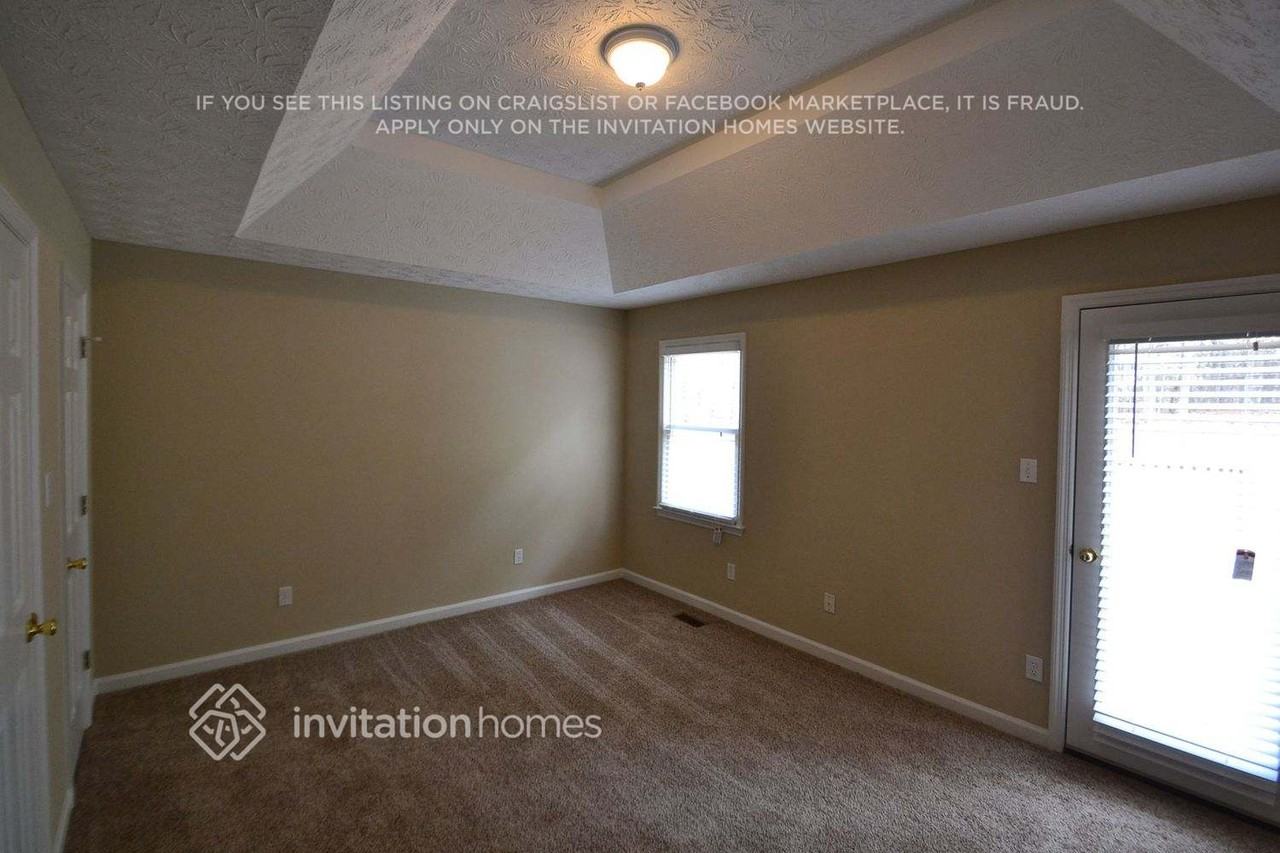 1903 Atha Woods Dr - Photo 4 of 8