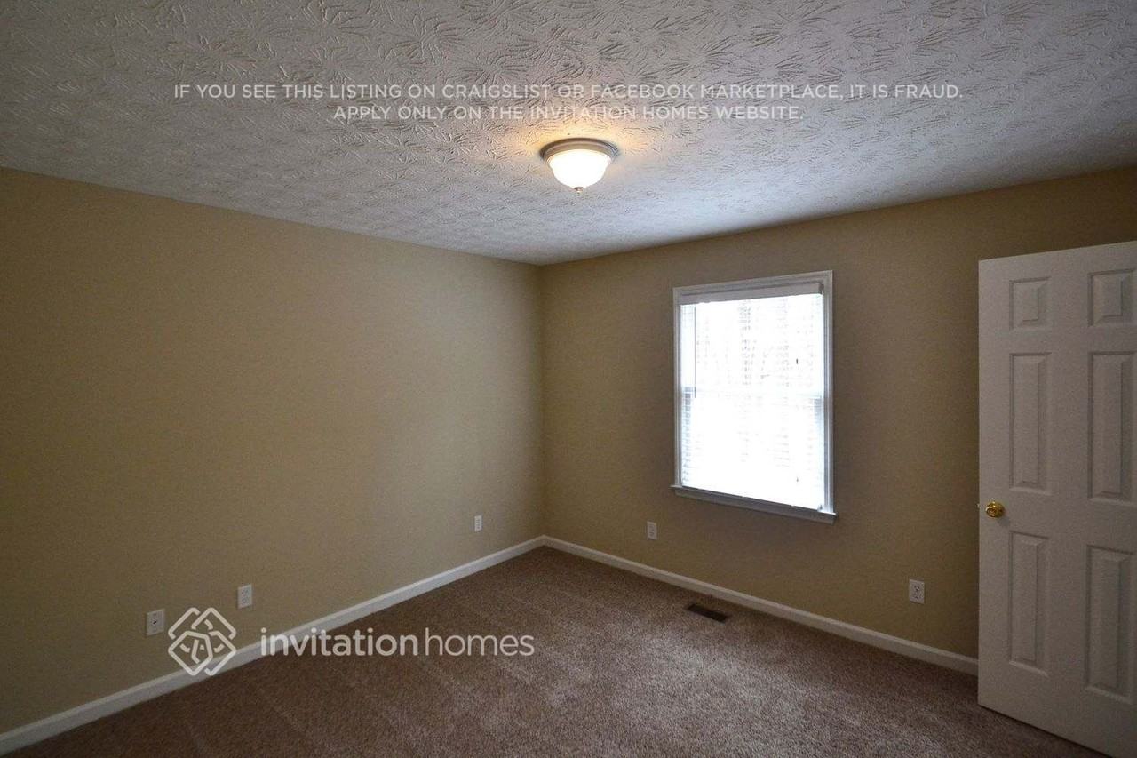 1903 Atha Woods Dr - Photo 6 of 8