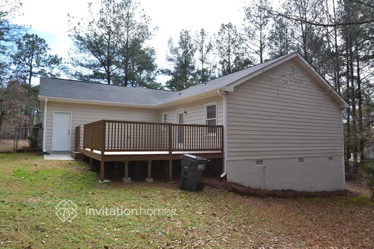 1903 Atha Woods Dr - Photo 7 of 8