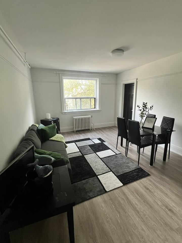 210 Wychwood Ave - Photo 5 of 6