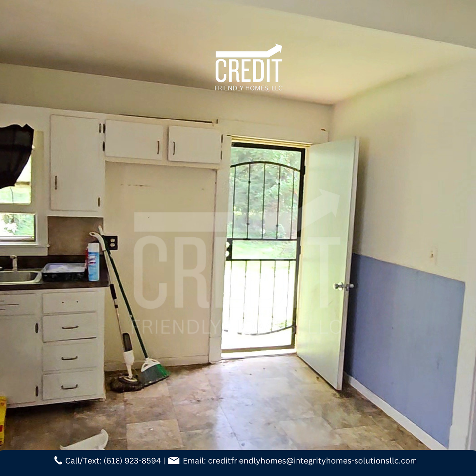 945 W Packard St - Photo 5 of 10