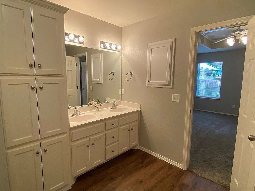 3811 S Mirror St - Photo 7 of 18