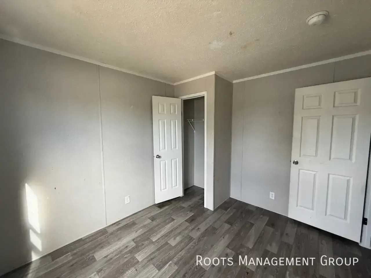 B6 Meadows Ct #B6 - Photo 4 of 12
