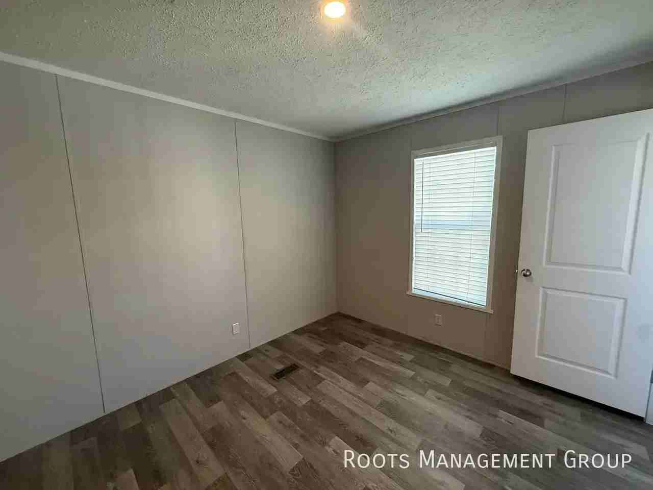 B6 Meadows Ct #B6 - Photo 6 of 12