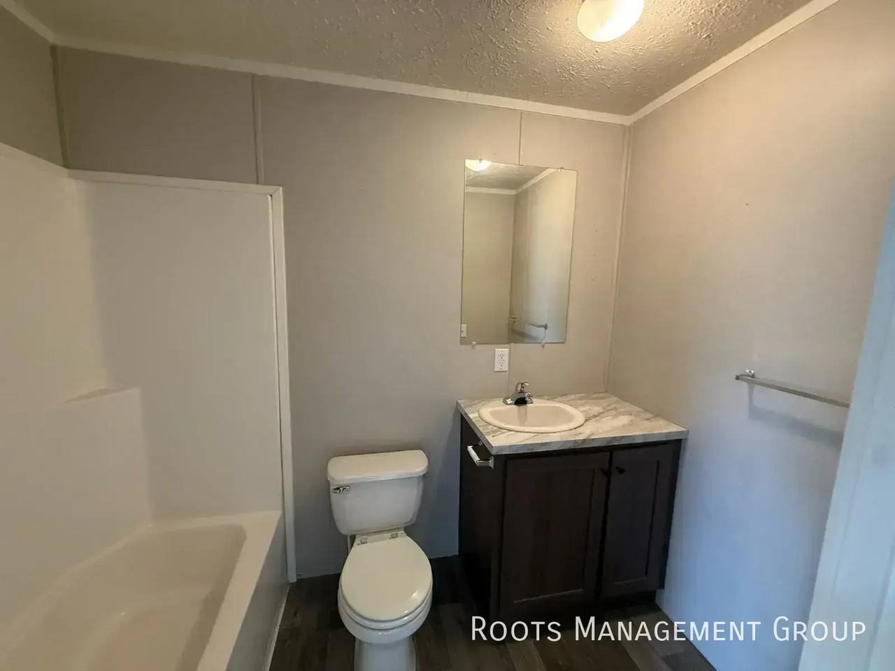 B6 Meadows Ct #B6 - Photo 7 of 12