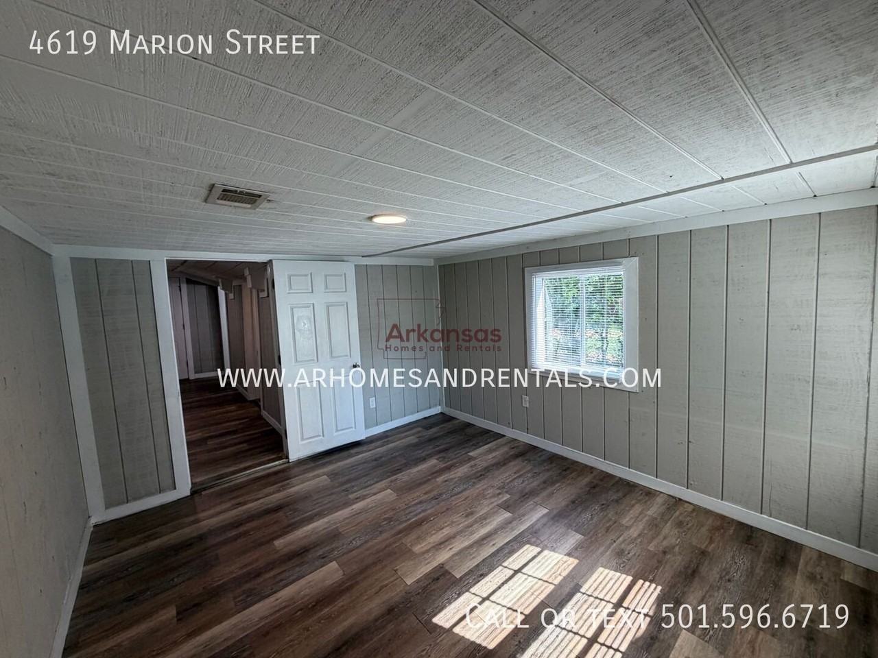 4619 Marion St - Photo 4 of 12