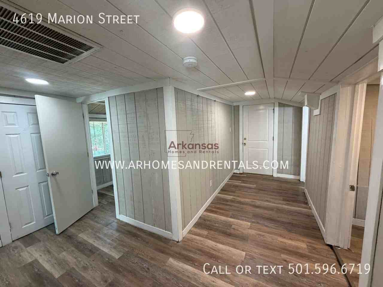 4619 Marion St - Photo 7 of 12
