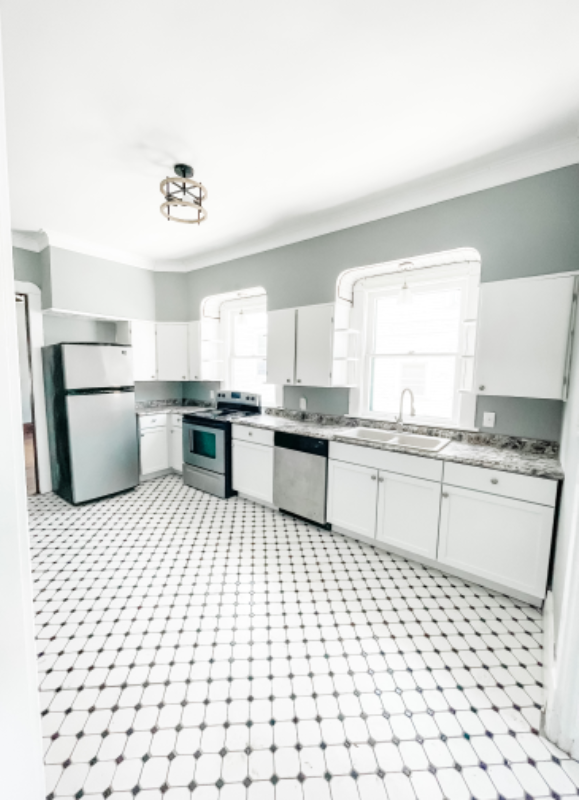 416 E Main St