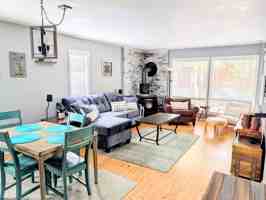 featured image of 113 E Center St #12