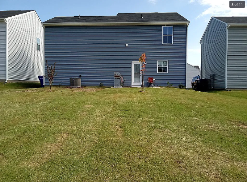 165 Crownpiece St - Photo 2 of 10