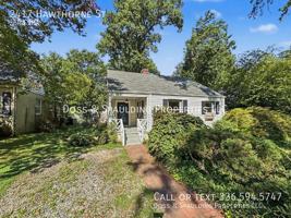 featured image of 2417 Hawthorne St