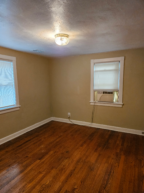 724 Weststreet #2 - Photo 4 of 6