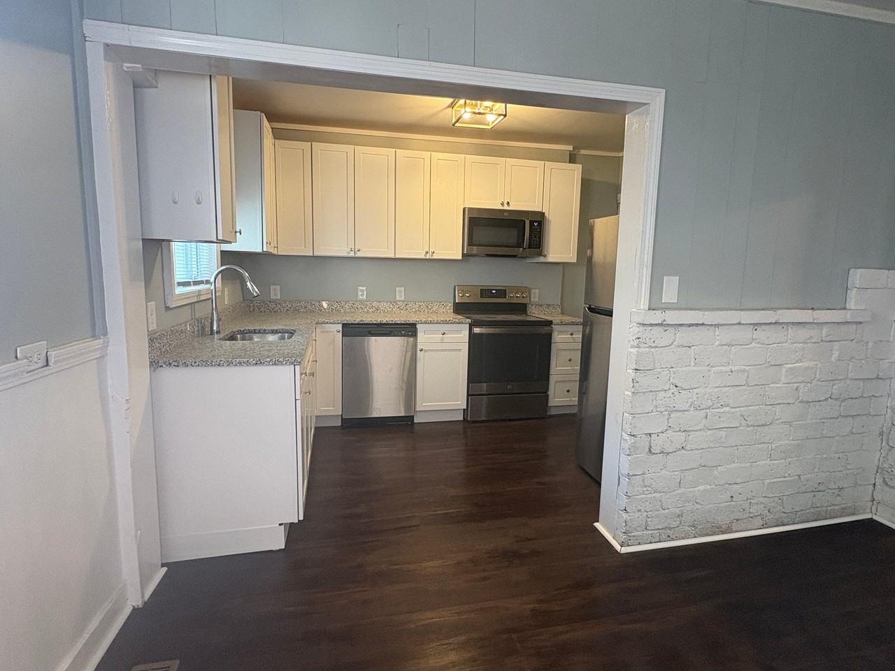 16 Fordway St - Photo 3 of 10