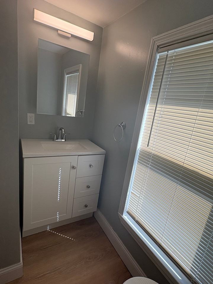 16 Fordway St - Photo 7 of 10