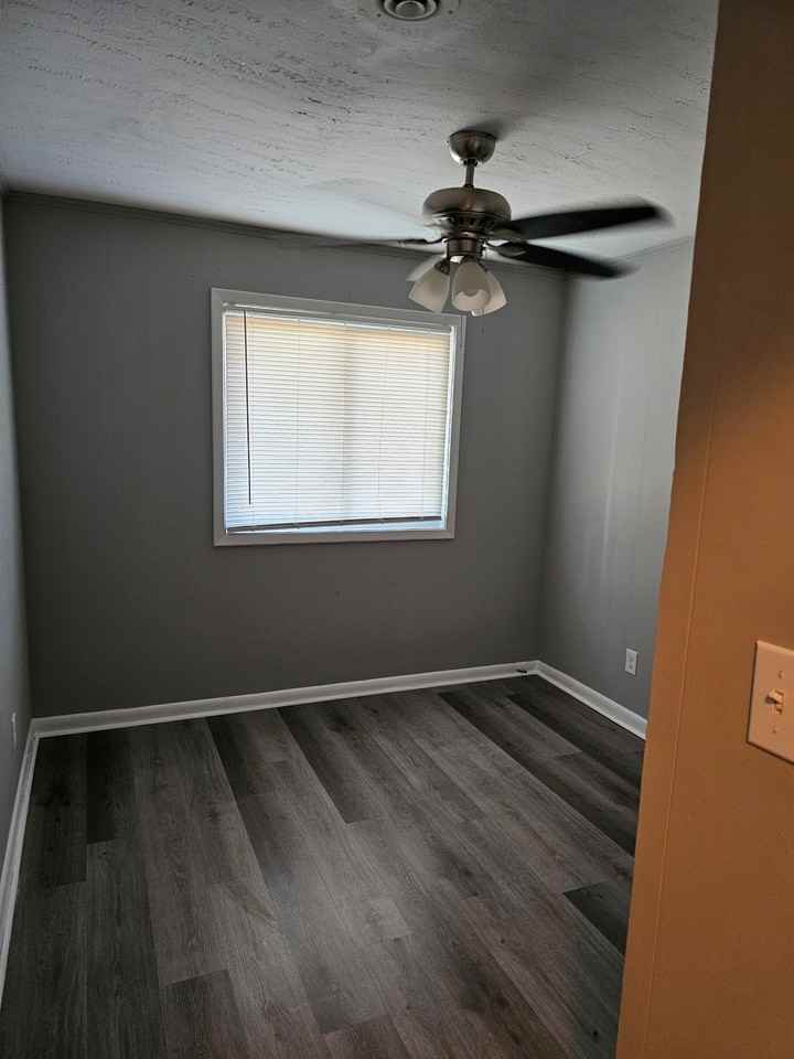 1422 Ridgewood Dr - Photo 7 of 20