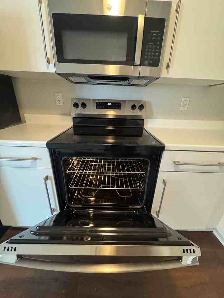 135 Chaucer Rd #B - Photo 4 of 15