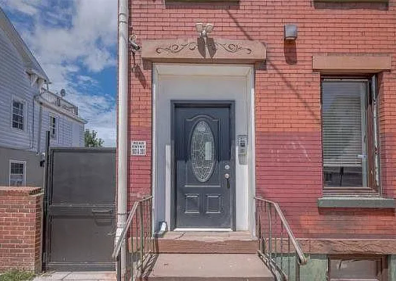 39 Throop Ave #201