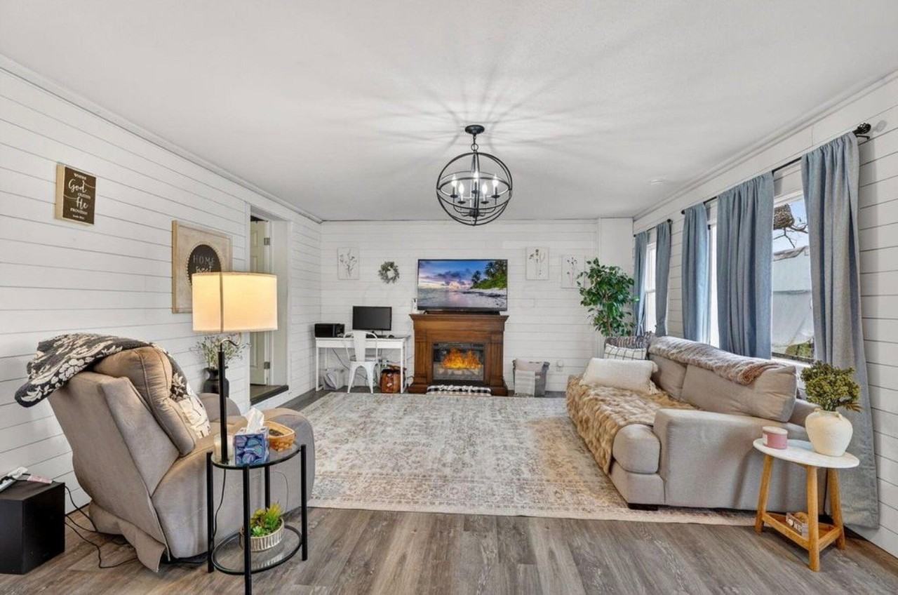 1123 Sr #1123 - Photo 3 of 46
