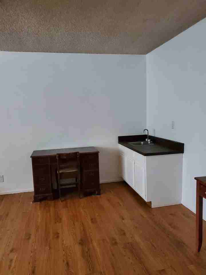 9140 Haddon Ave - Photo 3 of 14