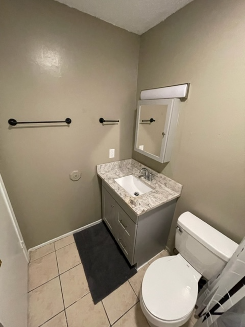 8506 Leake Ave #D - Photo 3 of 16