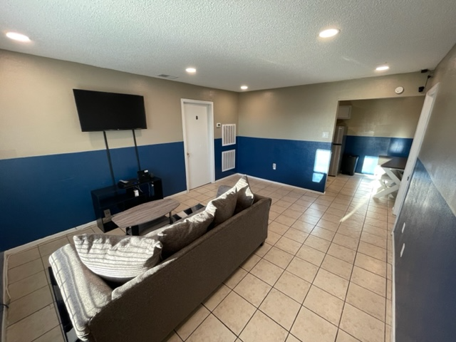 8506 Leake Ave #D - Photo 6 of 16