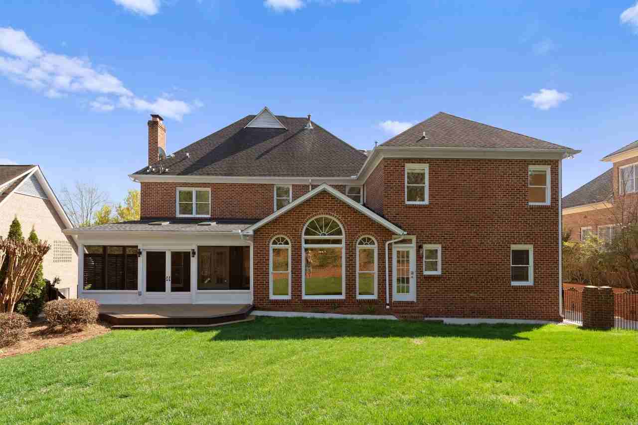 2134 Glade Hill Rd - Photo 4 of 18
