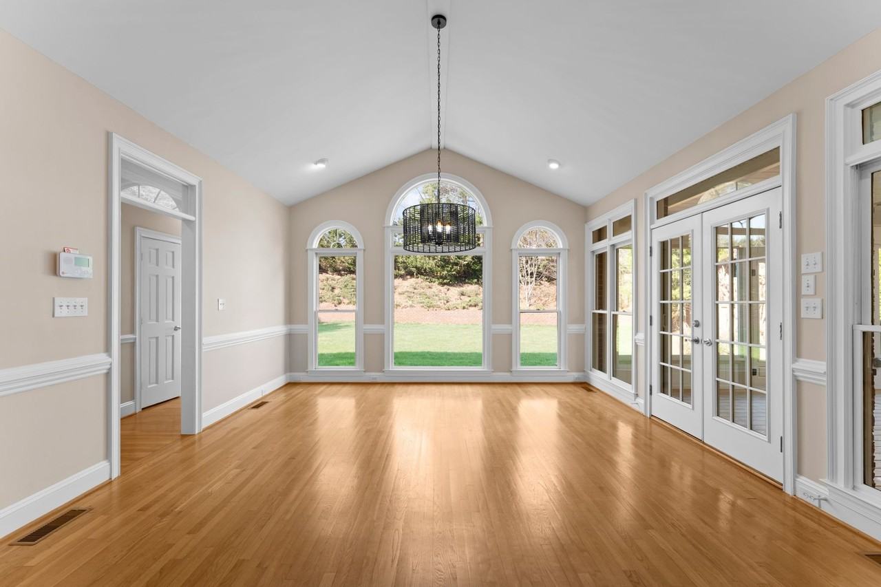 2134 Glade Hill Rd - Photo 6 of 18