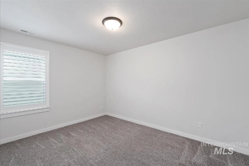 4437 E Faceto St - Photo 5 of 9