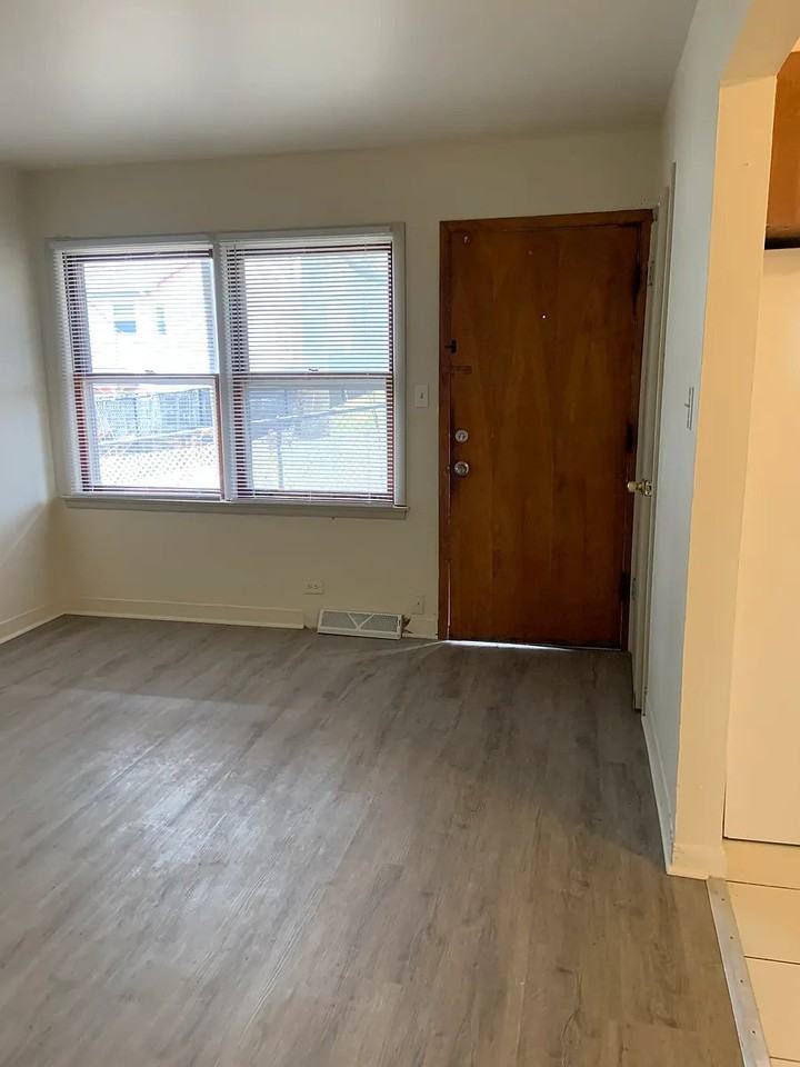 100 Vana Dr - Photo 3 of 7