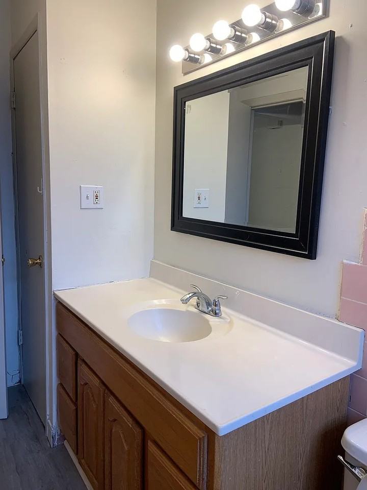 100 Vana Dr - Photo 6 of 7