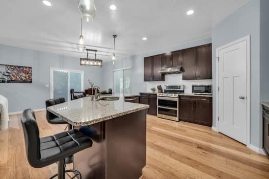585 W Life Dr - Photo 3 of 19