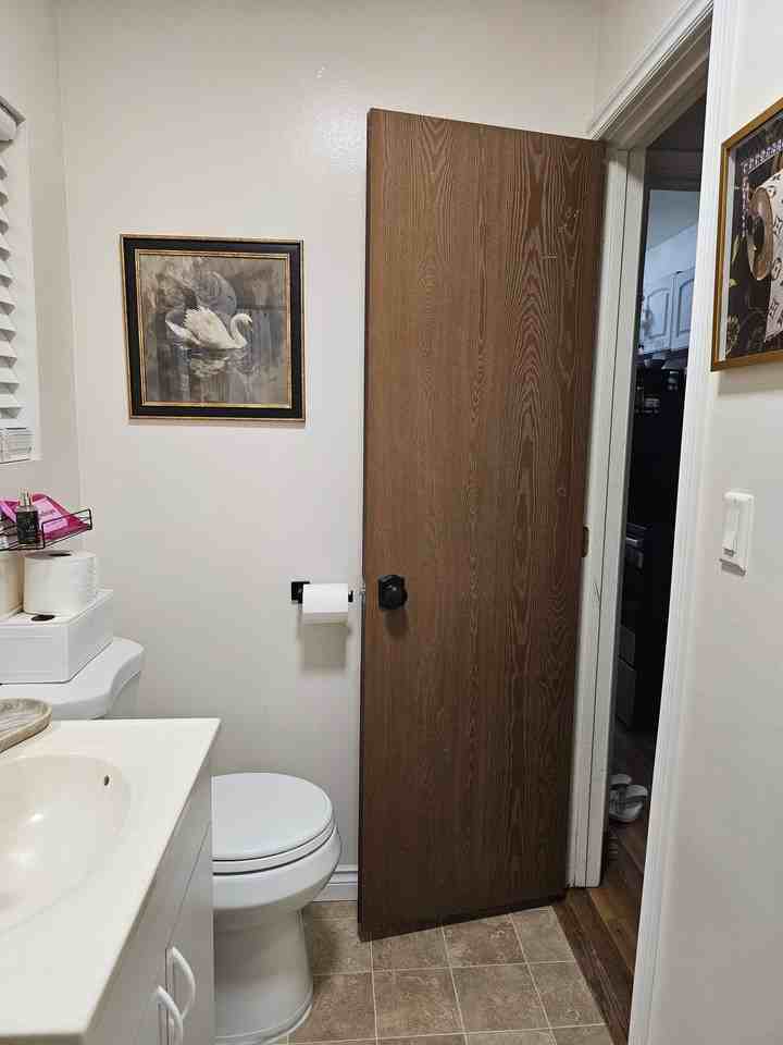 1708 E Tilsley Pl - Photo 5 of 12