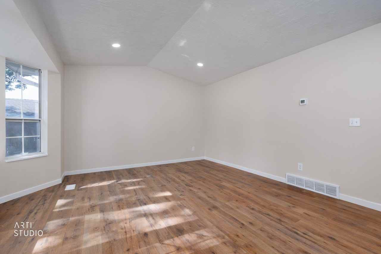 965 N Dorothea Way - Photo 3 of 19