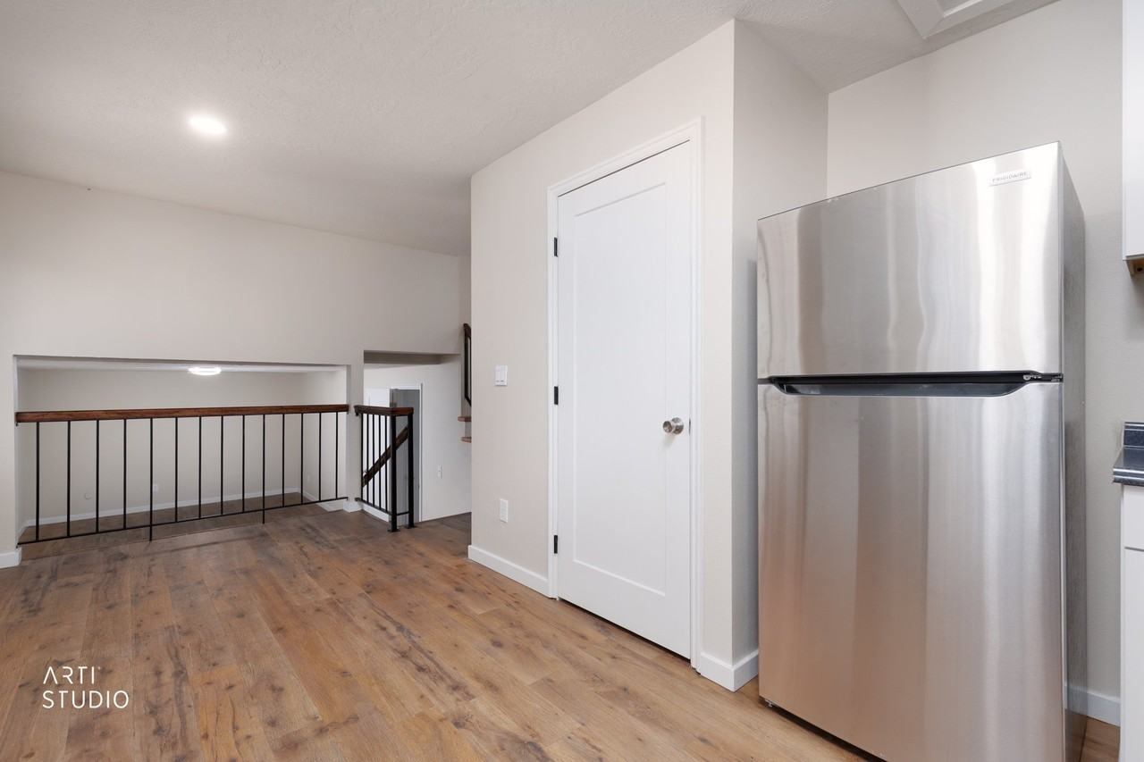965 N Dorothea Way - Photo 6 of 19