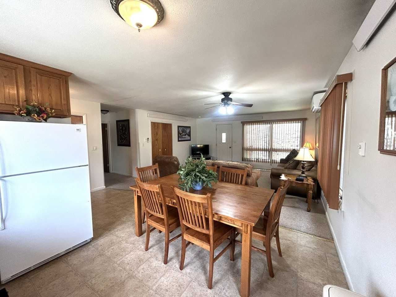 109 Pine Ave - Photo 4 of 14