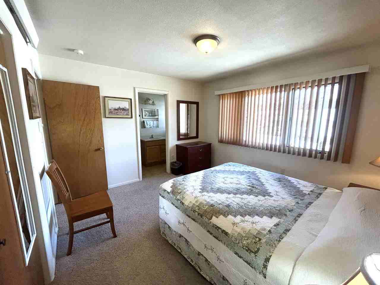 109 Pine Ave - Photo 6 of 14