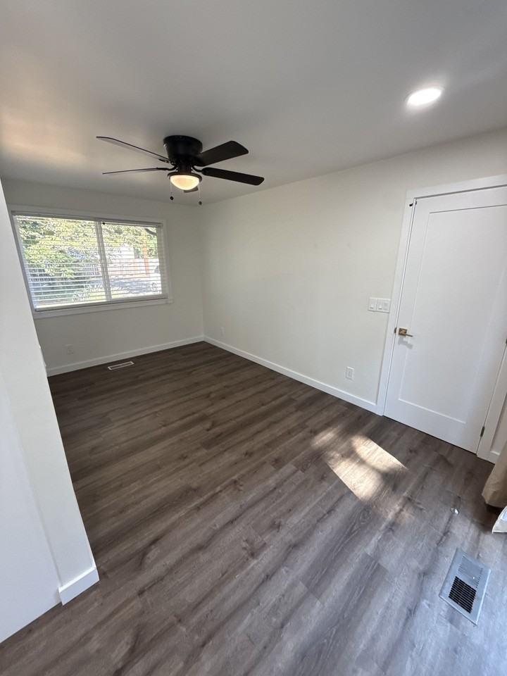 4239 S 184th Pl - Photo 4 of 13