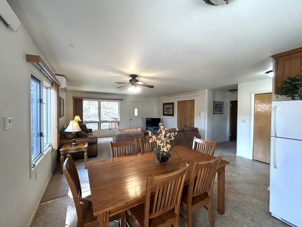 117 Pine Ave - Photo 4 of 17