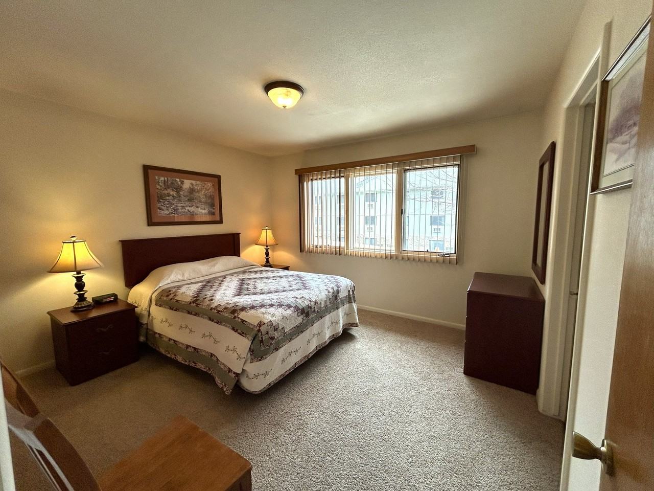 117 Pine Ave - Photo 7 of 17
