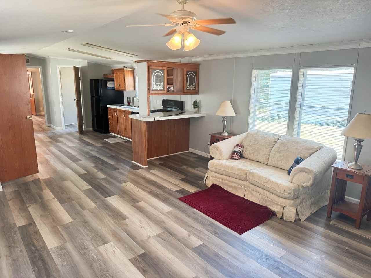 37 Village Ct - Photo 5 of 14