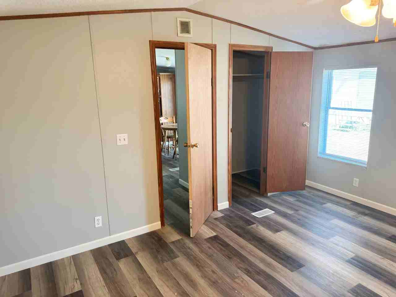 37 Village Ct - Photo 7 of 14