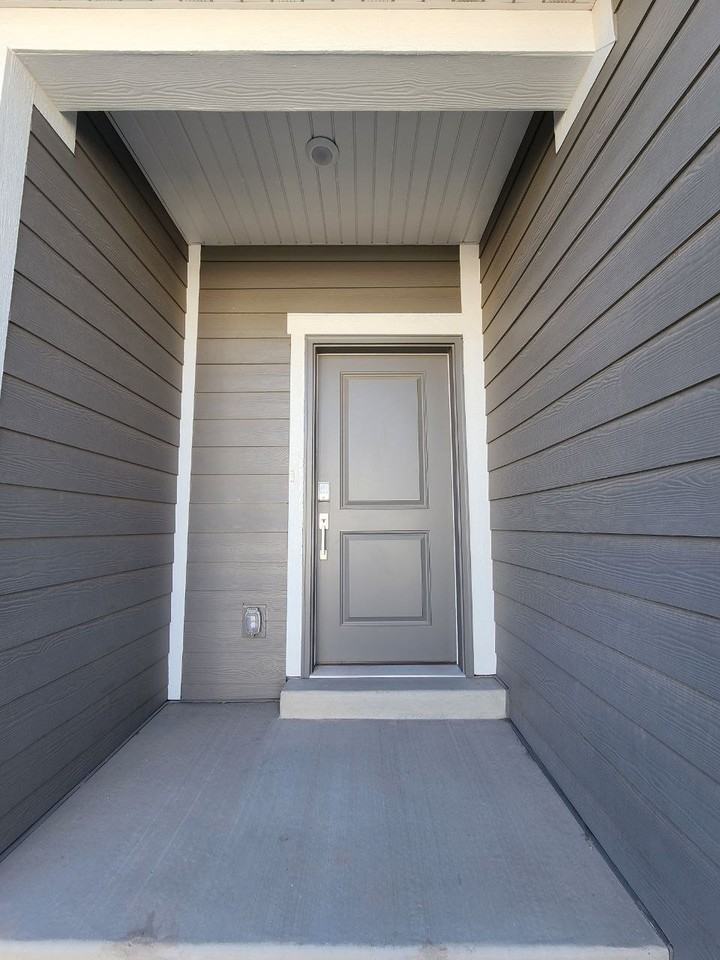 1553 W Charmer Ln - Photo 2 of 21